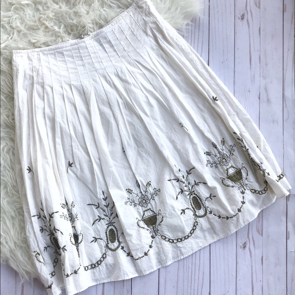 🌸Anthropologie Oddile pleated embroidered skirt